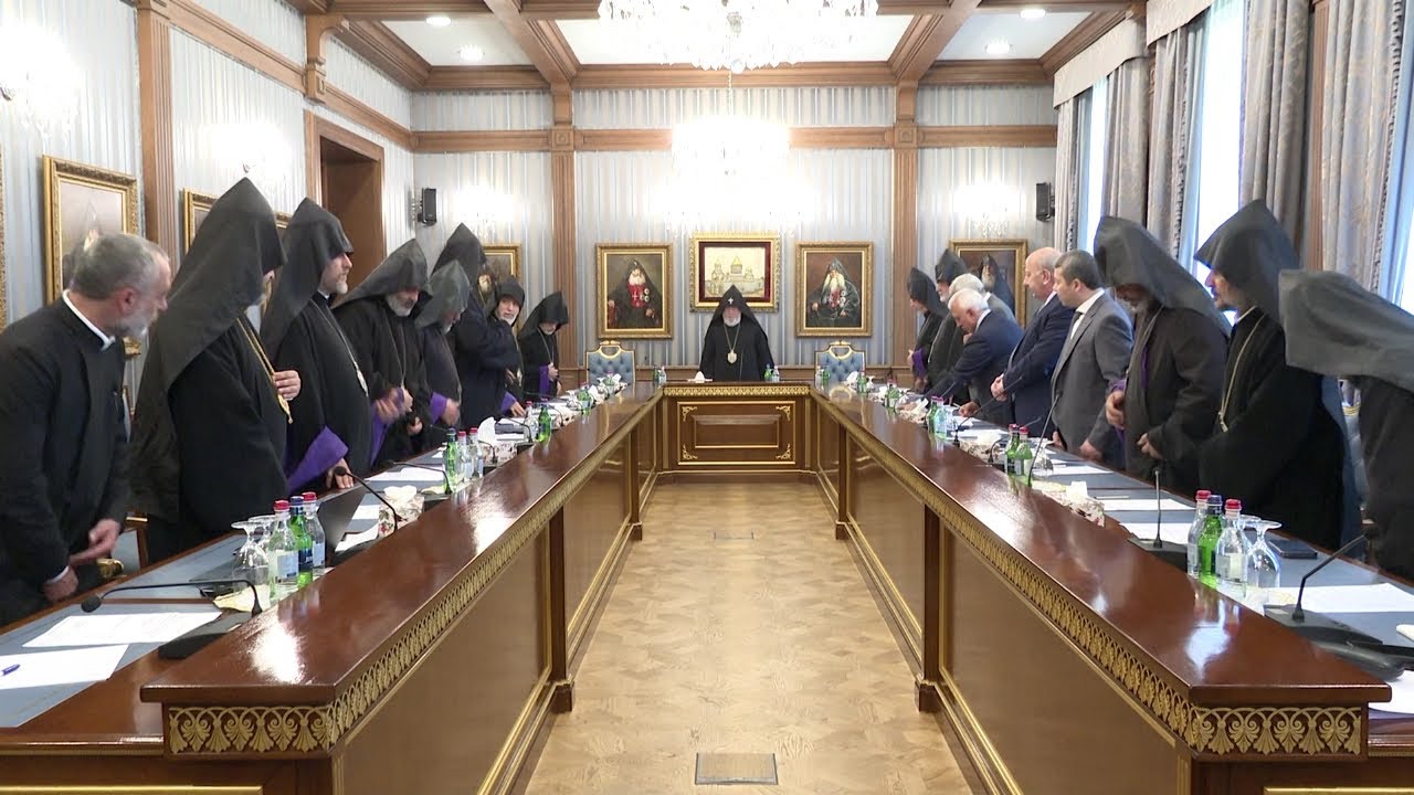 Իրանի գերագույն հոգևոր առաջնորդի պաշտոնը կզբաղեցնի նրա որդին՝ Մոջթաբա Խամենեին